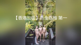 来商场逛累了的少妇拉大号