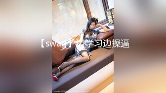 【新速片遞】  商场女厕全景偷拍穿着连体衣的美女是怎么尿尿的