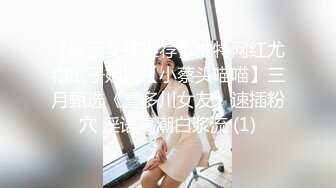 大神旅游景区一路走一路抄底众多的美女少妇眼界大开 (12)