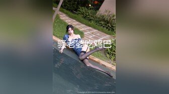 漂亮美女 骚穴被肏烂了 大力抽插直到抽搐着潮喷 被无套狂怼 连续内射两次 小哥太强了