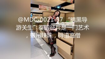 大奶熟女人妻吃鸡啪啪 身材丰腴 前凸后翘 被黑祖宗无套输出 这根巨棒哪个女人见了不喜欢