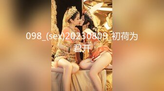 澡堂子内部员工偷拍几个白嫩的少妇洗澡泡汤