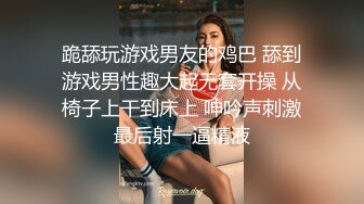 STP33842 菜鸟驿站露出【快递小妹】取快递人来人往大尺度业主就在背后都敢露超刺激劲爆！